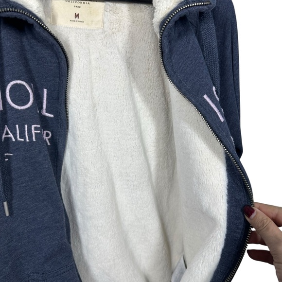 VTG Y2K Hollister Hoodie Womens M Sherpa Lined Jacket Spell Out Logo Preppy Surf - Picture 11 of 12